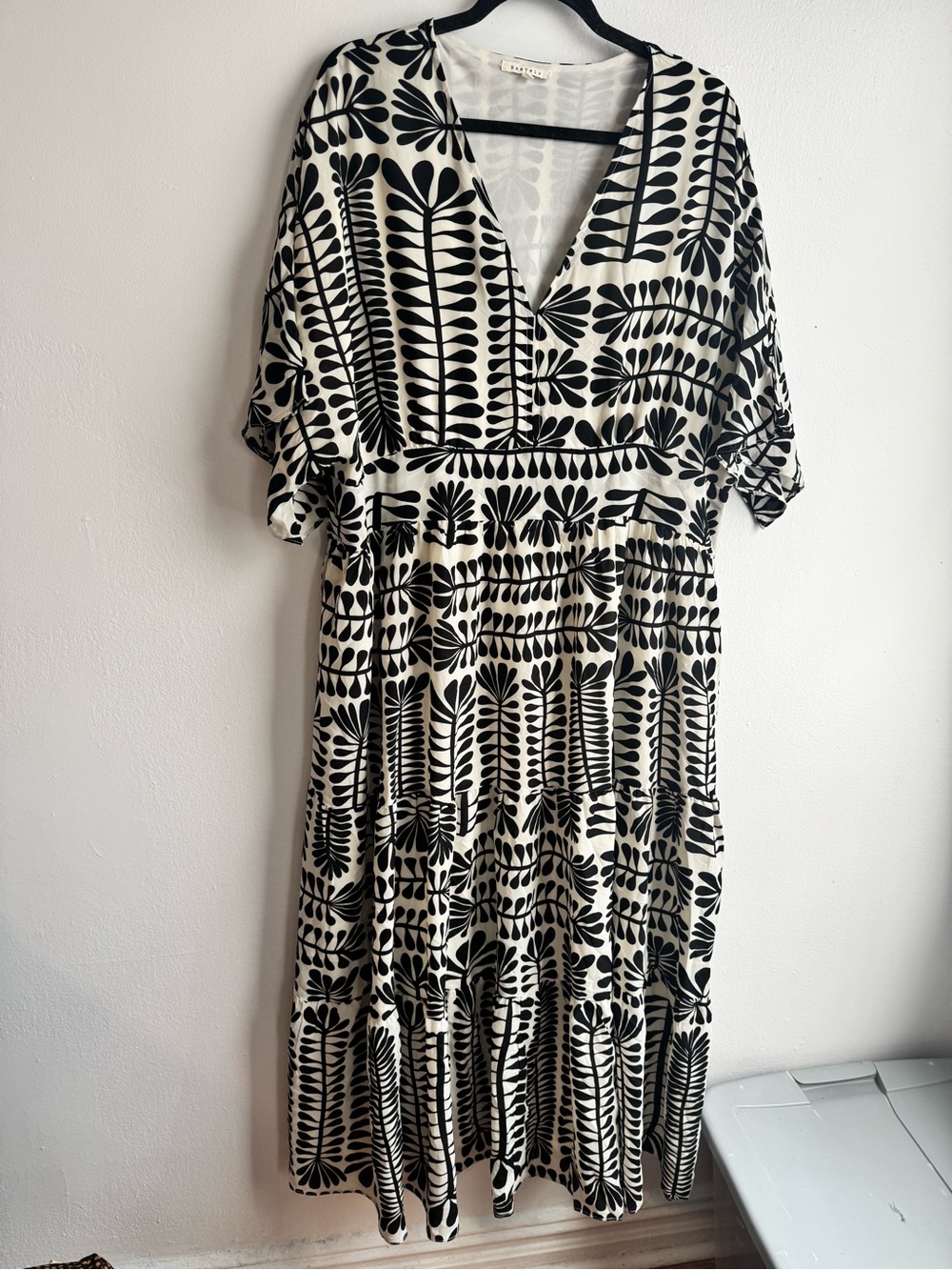 Black & White V-Neck Maxi Dress